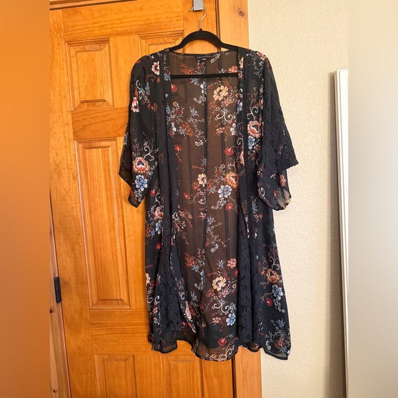 AE Floral Black Sheer Lace Cardigan - Picture 2 of 8